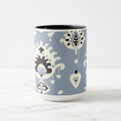 Mug Motifs beiges gris mignons de tribal d'ikat (Centre)