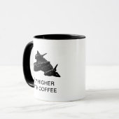 MUG MOUCHE PLUS HAUT AVEC DU CAFÉ (Devant gauche)