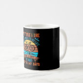 Mug MTB Je Passe Un Vélo Pour Ajouter La Vie À Mes Jou (Devant droit)