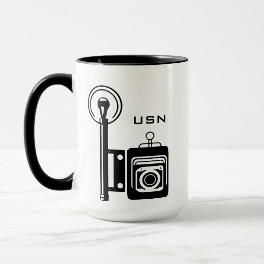Mug Mug, photographe américain (Gauche)