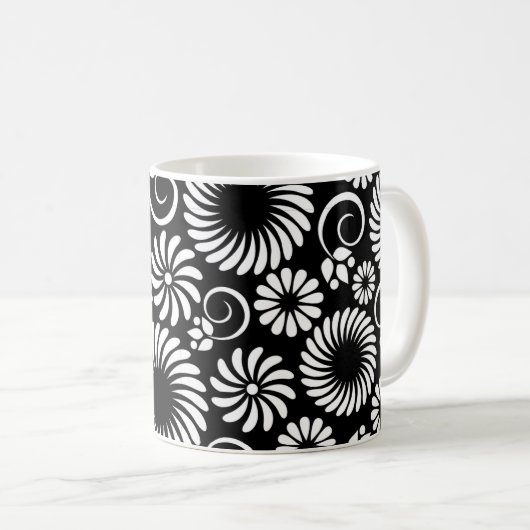 Mug muqueuse florale noire et blanche (Devant droit)