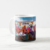 Mug Mur de graffiti de hip hop urbain. (Devant gauche)