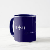 Mug Musique combo bleu moderne avec monogramme d'avion (Devant gauche)