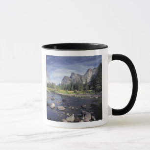 Mug NA, USA, Californie, Yosemite NP, Vallée
