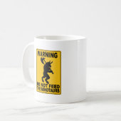 Mug N'alimentez pas le Minotaurs (Devant gauche)