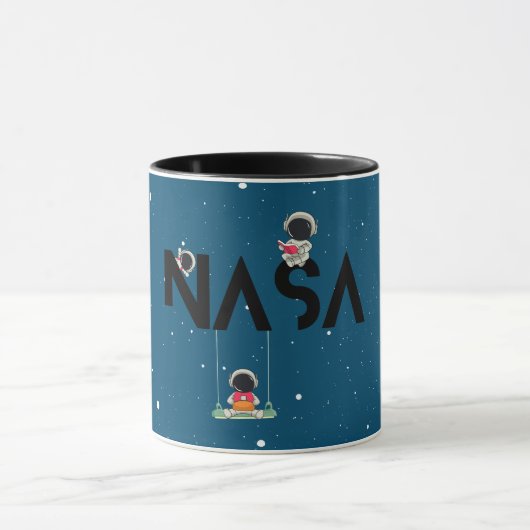 MUG NASA (Centre)