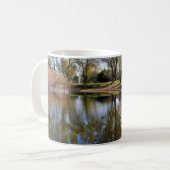 Mug Nature Arbre d'automne Plan d'eau (Devant gauche)