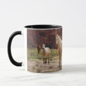 Mug Navajo Horses Run Free sur le Canyon Floor (Gauche)