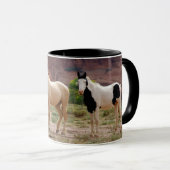 Mug Navajo Horses Run Free sur le Canyon Floor (Devant droit)