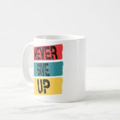 Mug naver abandonne de faire du travail acharné. (Devant gauche)