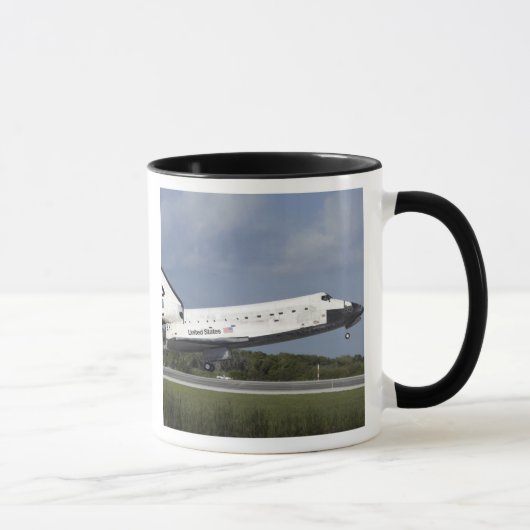 Mug Navette spatiale Découverte atterrit sur la piste  (Droite)