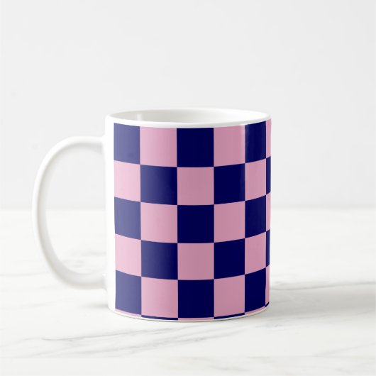 Mug Navy Blue and Light Pink Checkerboard Pattern (Gauche)