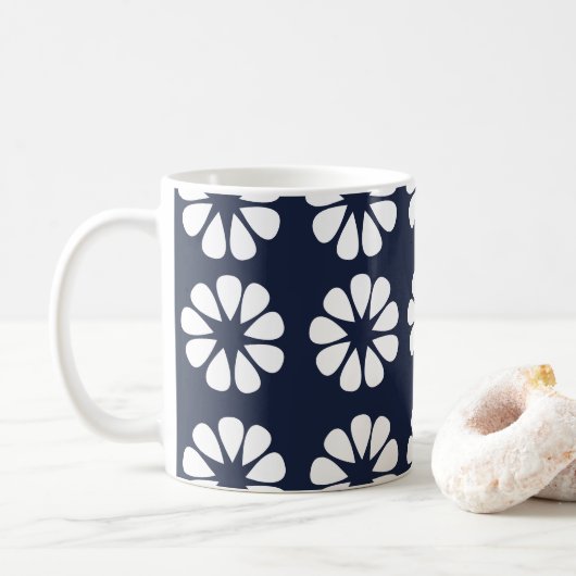 Mug Navy Blue White Floral (Avec donut)