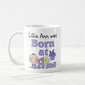 Mug Né à la maison tick Figure Girl en violet (Gauche)