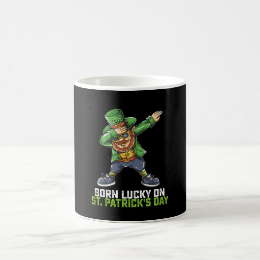 Mug Né Chanceux Le Jour De La Saint-Patrick Dabbing An (Centre)