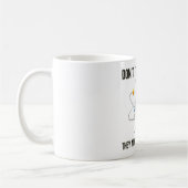 Mug Ne faites pas confiance aux atomes. Ils composent (Gauche)