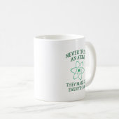 Mug Ne jamais faire confiance à un Atom (Devant droit)