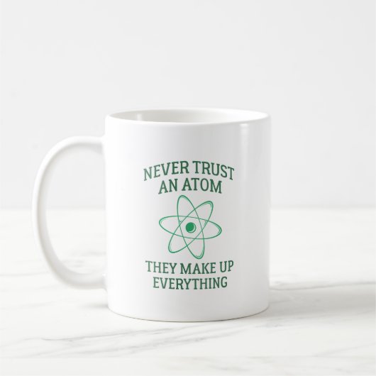 Mug Ne jamais faire confiance à un Atom (Gauche)
