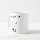 Mug Ne jamais renoncer à la typographie des devis de p (Devant gauche)