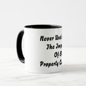 Mug Ne jamais sous-estimer (Devant gauche)