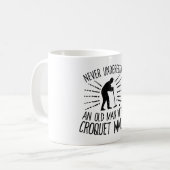 Mug Ne jamais sous-estimer le collier de croquet d'un  (Devant gauche)