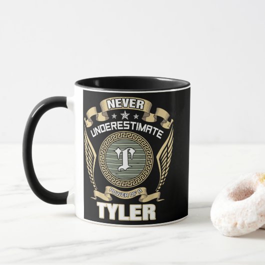 MUG NE JAMAIS SOUS-ESTIMER LE POUVOIR D'UN TYLER (Avec donut)