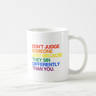 MUG NE JUGEZ PAS QUELQU'UN PARCE QU'IL SIGNE DIFFÉREMM