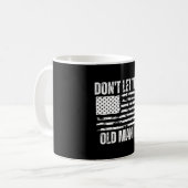 Mug Ne laissez pas le vieil homme entrer Drapeau améri (Devant gauche)