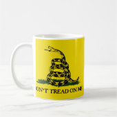 Mug Ne marchez pas sur le drapeau de -Gadsden (Gauche)