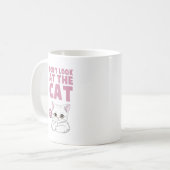 Mug Ne regardez pas le chat - Drôle chat blanc (Devant gauche)