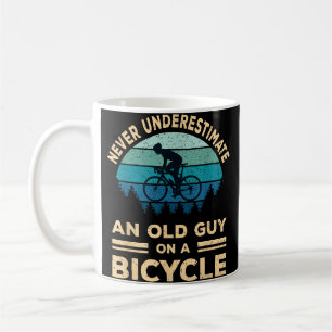 Mug Ne Sous-Estimez Jamais Un Vieux Type Sur Un Vélo D