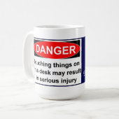 Mug Ne touchez pas les choses sur mon bureau ! (Devant gauche)