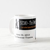 Mug NEMO - Théâtre commémoratif Drinkware de Hannovre (Devant gauche)