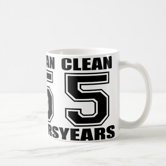 Mug Nettoyez 5 ans de café de cadeau Charles Meade de (Droite)