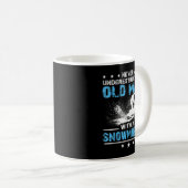 Mug Never underestimate an old man with a snowmobile (Devant droit)