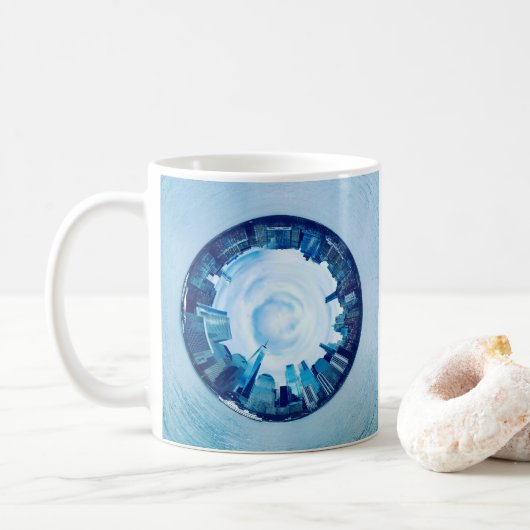 Mug new york skyline gratte-ciel dans le café rond m (Avec donut)