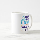 Mug Night Shift est génial Quelle Journée est-il (Devant droit)