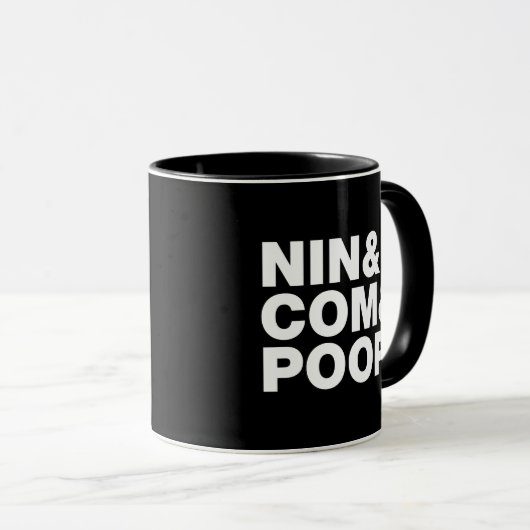 MUG NIN & COM & POOP. (Devant droit)