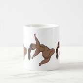 Mug Nina, libre et qui danse (Centre)