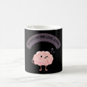 Mug Niveau de procrastination : Expert – Cerveau drôle (Centre)