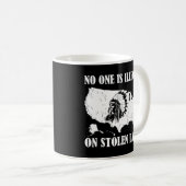 Mug No One Is Illégal On Stolen (Devant droit)