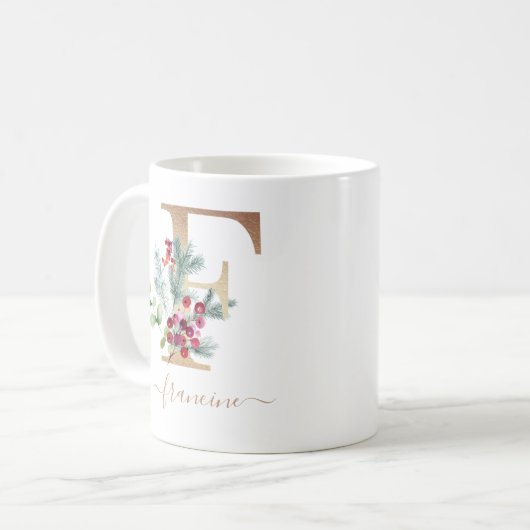 Mug Noël Berries rouges Verdure or Monogramme F (Devant gauche)