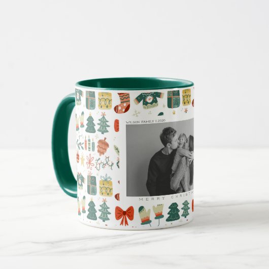 Mug Noël des arbres de Noël colorés (Devant gauche)
