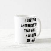 Mug Noël drôle j'ai survécu à une autre réunion (Devant droit)