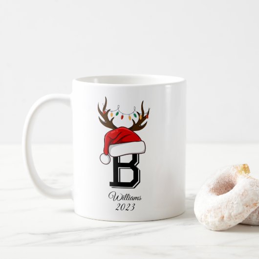 Mug Noël du Père Noël de famille monogramme (Avec donut)