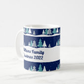 Mug Noël Famille Réunion Beau Monogramme d'hiver (Devant gauche)