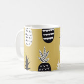 Mug Noir, ananas blanc, arrière - plan jaune (Devant gauche)