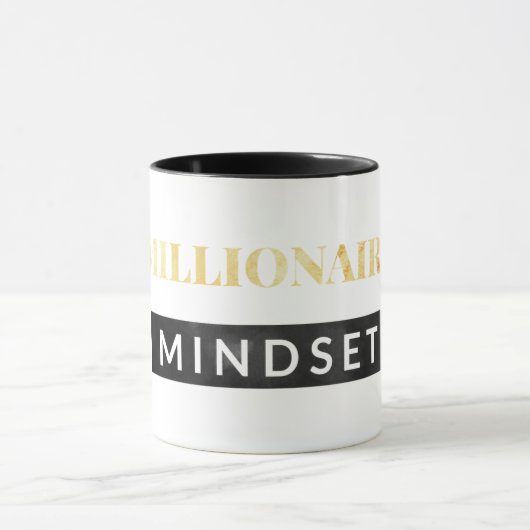 Mug Noir de mentalité de millionnaire et lettrage d'or (Centre)