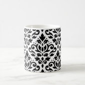 Mug Noir de motif de damassé de rouleau sur le blanc (Centre)