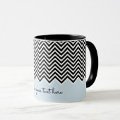 Mug Noir et bébé bleu moderne Chevron personnalisé TEX (Devant droit)